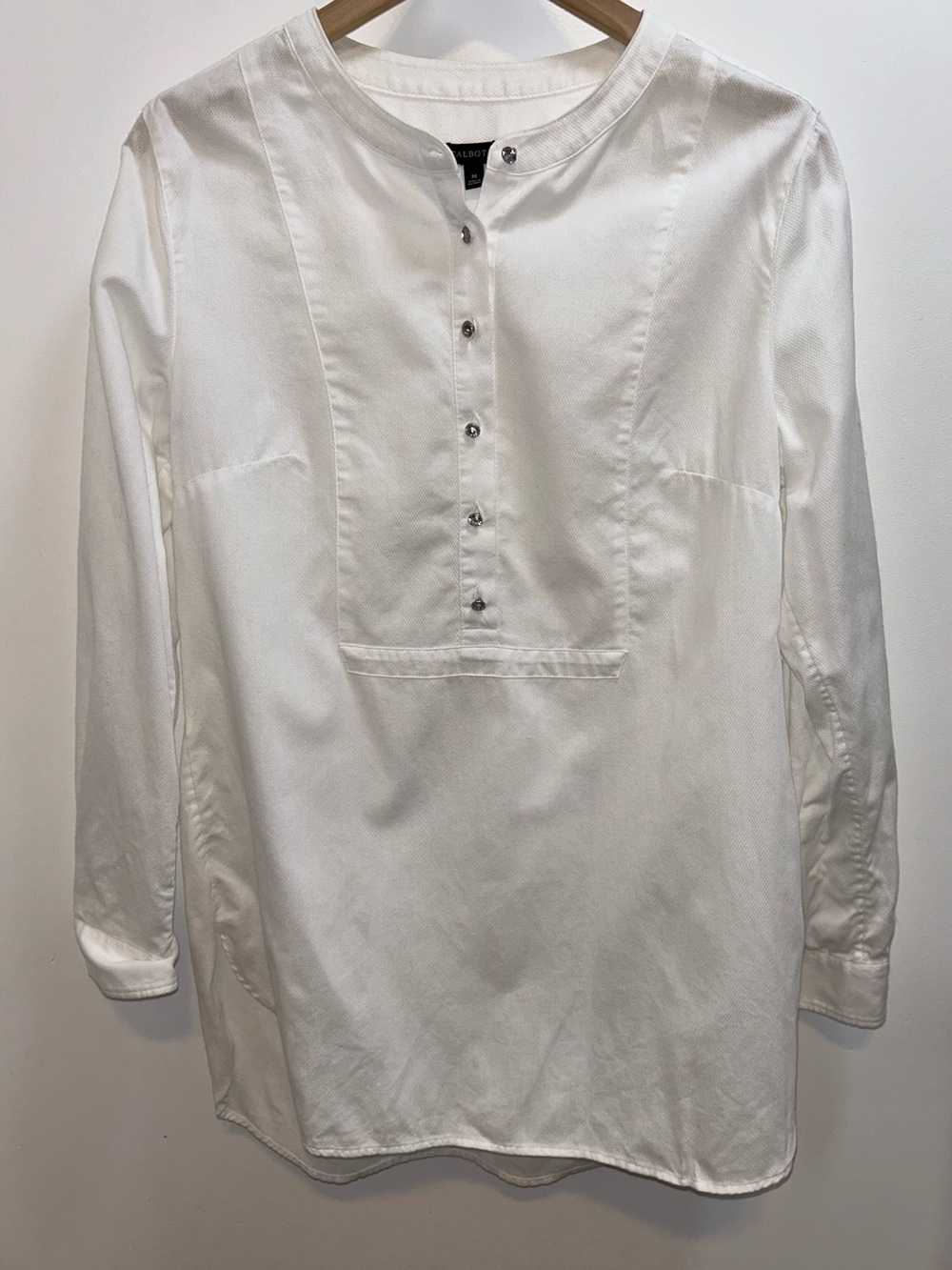 Talbots White 100% cotton gem button front tunic length top women’s size m